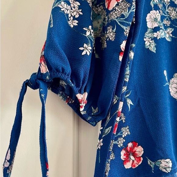 PAPERMOON Women’s Blue Floral 3/4 Sleeve 100%‎ Polyester Floral Blouse-Size MP - Picture 3 of 7